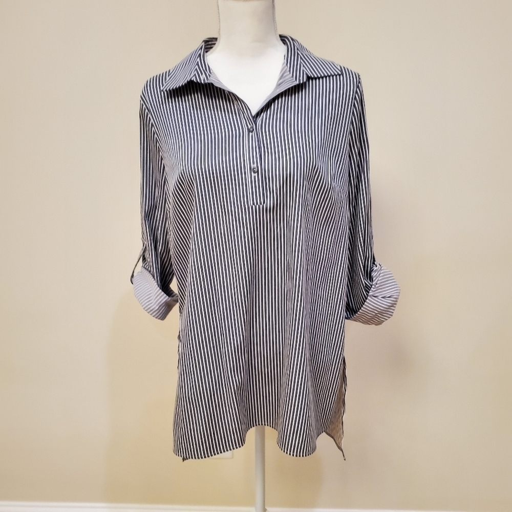 Adrianna Papell women's top. Size M
